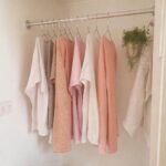 Mała łazienka z suszarką na pranie