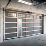 0Przykład estetycznego wykończenia bramy z drzwiami