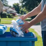 Opakowanie po piance do golenia w koszu na niebezpieczne śmieci